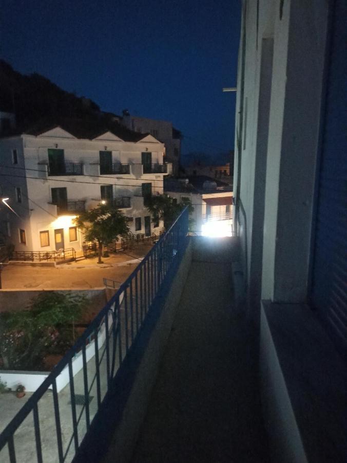 Stamatia'S Rooms Agios Kirykos  ภายนอก รูปภาพ