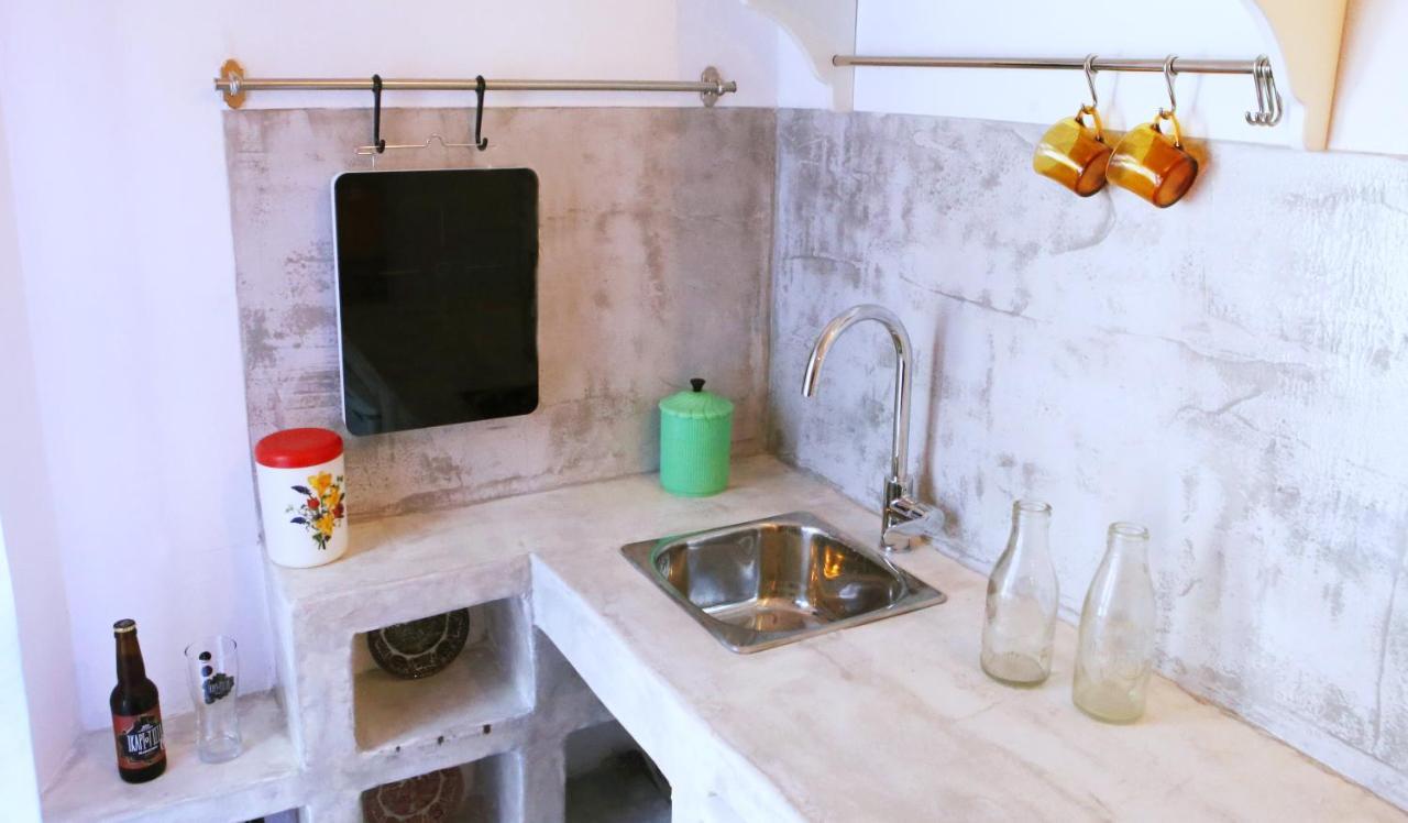 Stamatia'S Rooms Agios Kirykos  ภายนอก รูปภาพ